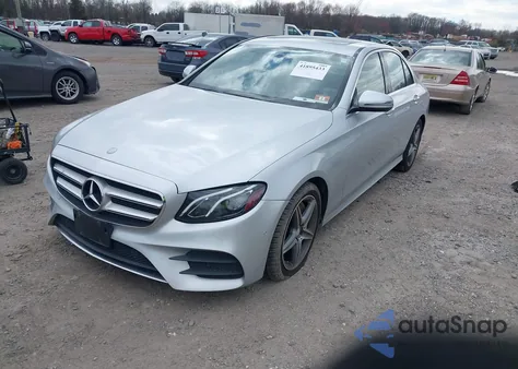 2017 Mercedes-Benz E 300 4Matic z USA, uszkodzony, nr VIN WDDZF4KB7HA206276